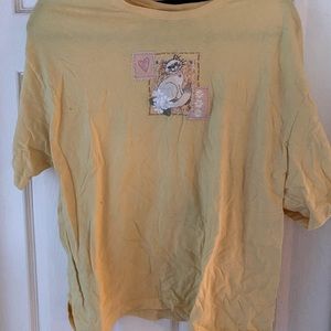 Yellow t-shirt with a cat
